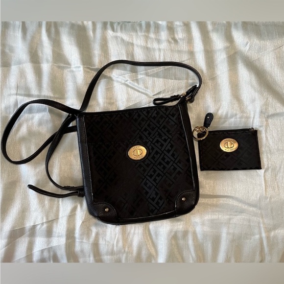 Tommy Hilfiger Handbags - Tommy Hilfiger Crossbody and Card Wallet in black.